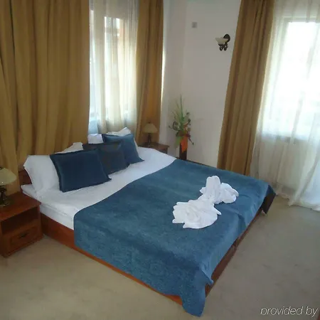 Emerald Apartment-complex 3*