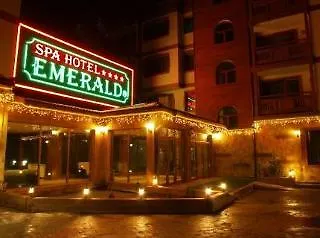 Emerald Apartment-complex Hotel