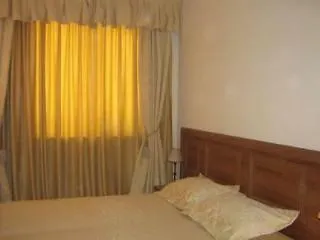 Hotel Emerald Apartment-complex