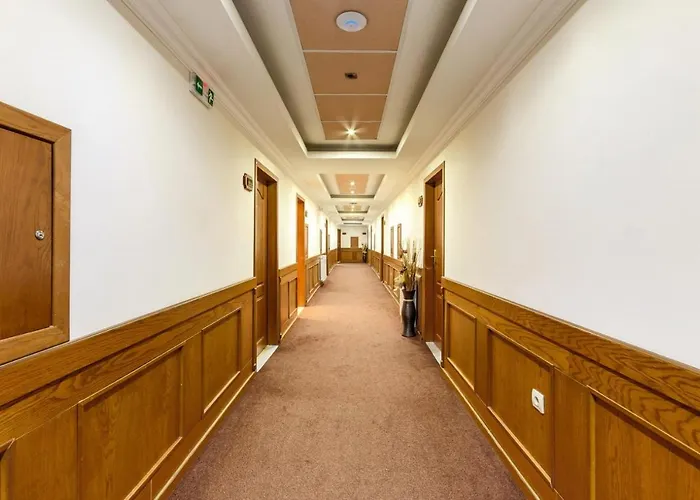 Apartmanhotel Emerald - Complex 4*