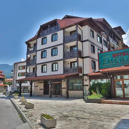 Lejlighedshotel Emerald - Complex