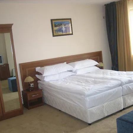 Hotel Emerald Aparthotel