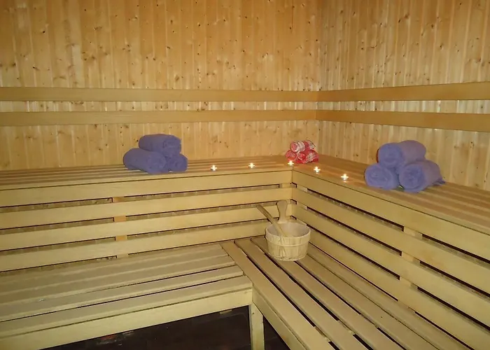 Lägenhetshotell Emerald - Complex 4*