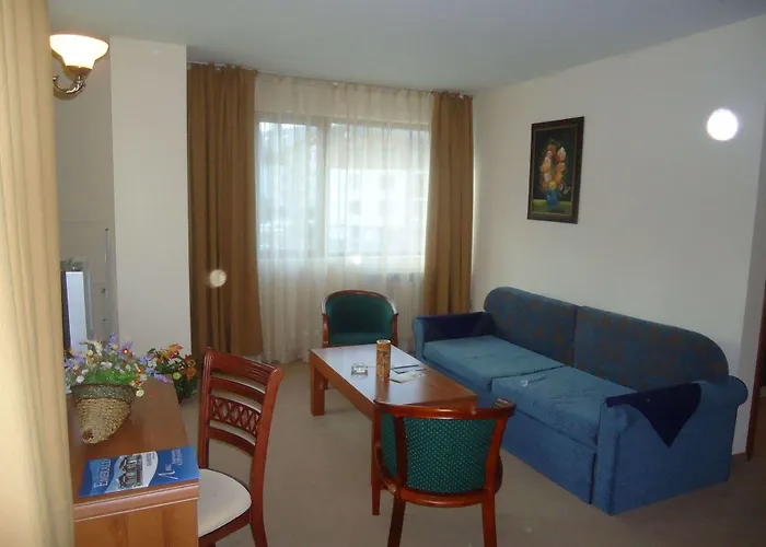 Emerald - Complex 4*